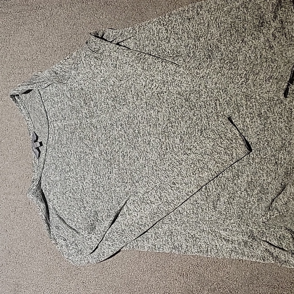 Daisy Fuentes long sleeve large